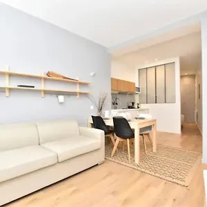 Goodguest-appartement Design Et Cosy Batignolles Paris